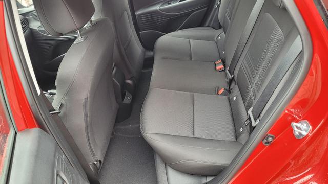 Hyundai BAYON Wave Wave*Navi*Shzg*Lhzg*PDC*Cam*16Zoll* 