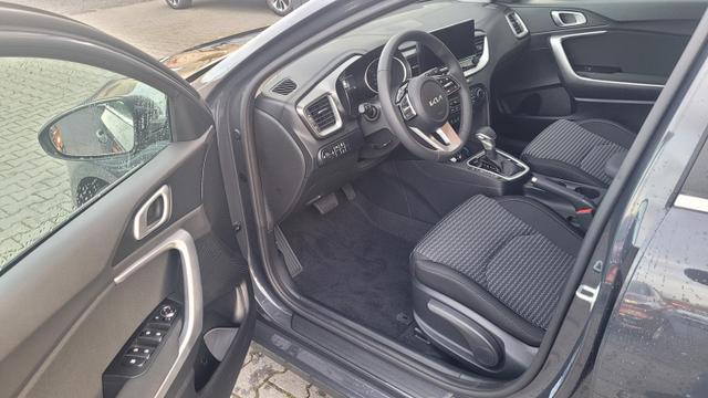 Kia Ceed Top AT*LED*Navi*Shzg*Lhzg*PDC*Cam*16Zoll* 