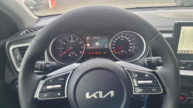 Kia Ceed Top AT*LED*Navi*Shzg*Lhzg*PDC*Cam*16Zoll* 