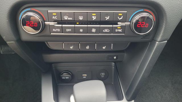 Kia Ceed Sportswagon TOP SW AT Top*VollLED*Navi*Shzg*Cam*AHK 