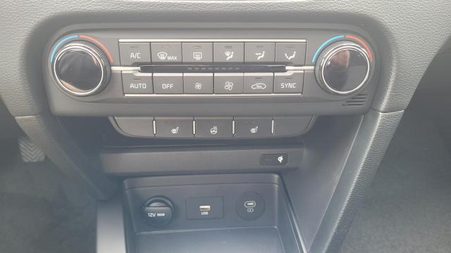 Kia Ceed Sportswagon TOP SW Top*LED*Navi*Shzg*Lhzg*PDC*Cam*17Zoll 