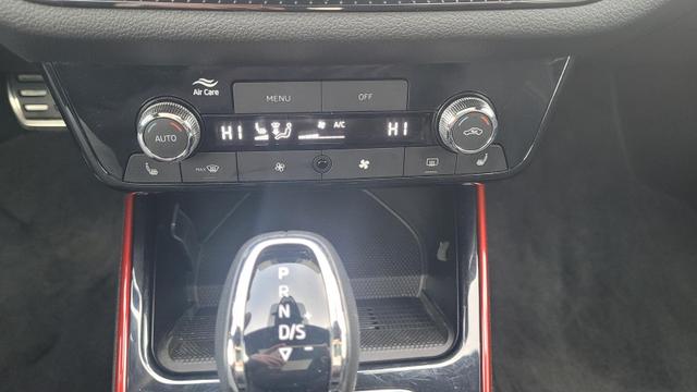 Skoda Fabia Monte Carlo Carlo*5JGar*LED*PDach*Shzg*PDC*Cam* 