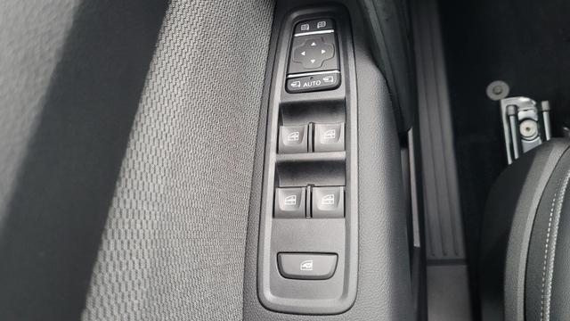 Renault Kangoo Techno*LED*PDCv+h*Cam*ACC*ACA*AppCon* 