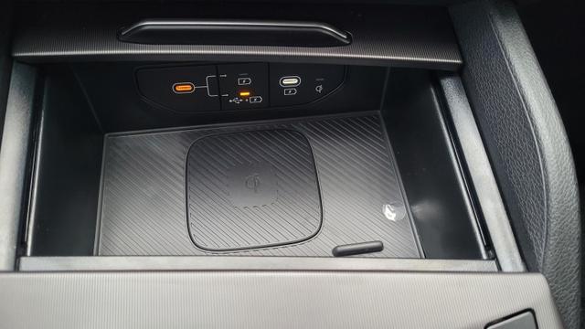 Kia Sportage TOP 180 DSG 4WD NAVI+KAMERA+LED*SHZ*EL.HECK 