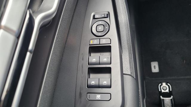 Kia Sportage TOP 180 DSG 4WD NAVI+KAMERA+LED*SHZ*EL.HECK 