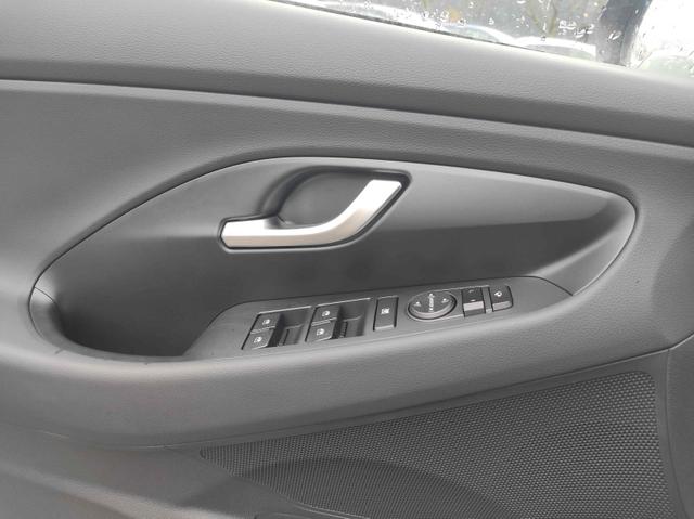 Hyundai i30 N Line Line*LED*Navi*Shzg*PDC*Cam*18Zoll 