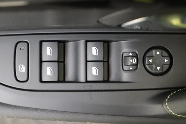 Peugeot 208 e-GT e-GT*VollLED*Navi*Shzg*PDC*Cam360*ACA*17Zoll 