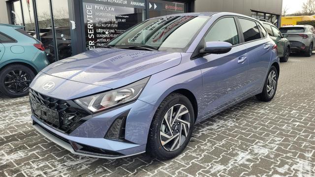 Hyundai i20 - Family Family*Navi*Shzg*Lhzg*PDC*Cam*16Zoll*ACA*