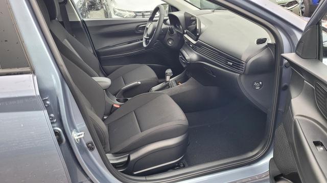 Hyundai i20 Family Family*Navi*Shzg*Lhzg*PDC*Cam*16Zoll*ACA* 