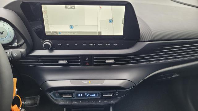 Hyundai i20 Family Family*Navi*Shzg*Lhzg*PDC*Cam*16Zoll*ACA* 