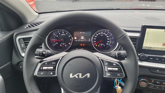 Kia Ceed Sportswagon TOP SW Top*LED*Navi*Shzg*Lhzg*PDC*Cam*16Zoll 