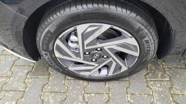 Hyundai i20 GO Go*Navi*Shzg*Lhzg*PDC*Cam*16"*Klima*VCockpit 