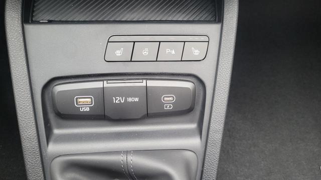 Kia Stonic Spin MJ26 100PS SHZ+PDC h&v+Cam+Navi+Klima 