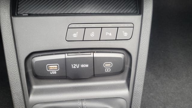 Kia Stonic Spin MJ26 100PS SHZ+PDC h&v+Cam+Navi+Klima 