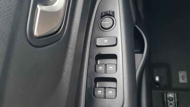 Kia Stonic Spin MJ26 100PS SHZ+PDC h&v+Cam+Navi+Klima 