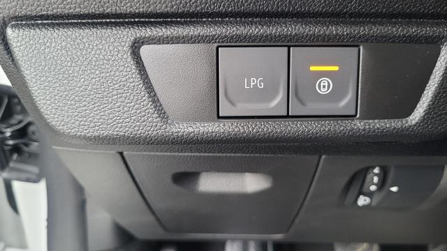 Dacia Sandero Stepway Expression LPG -SHZ-App-Con.-Kamera-PDC v&h 