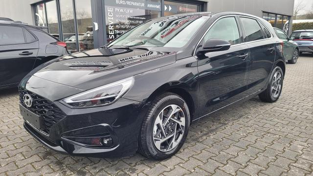 Hyundai i30 - Family HB Family*Navi*LED*Shzg*Lhzg*PDC*Cam*Keyless
