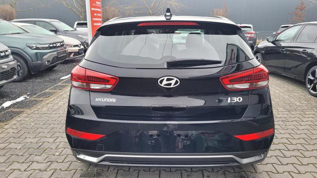 Hyundai i30 Family HB Family*Navi*LED*Shzg*Lhzg*PDC*Cam*Keyless 
