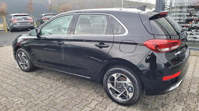 Hyundai i30 Family HB Family*Navi*LED*Shzg*Lhzg*PDC*Cam*Keyless 