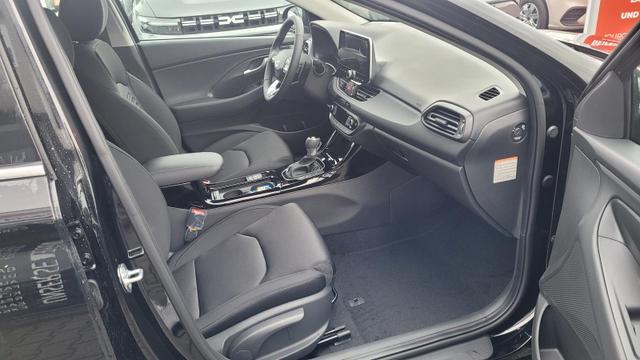 Hyundai i30 Family HB Family*Navi*LED*Shzg*Lhzg*PDC*Cam*Keyless 