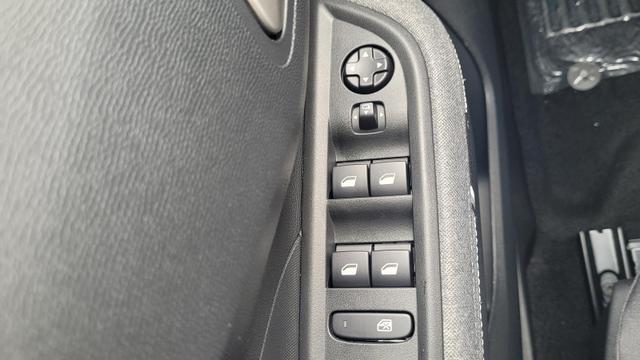 Opel Frontera GS 1.2 107 kW GS*LED*Navi*Shzg*Lhzg*BFS*PDC*Cam*17" 