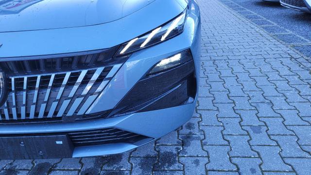 Peugeot 308 SW Hybrid 145 Allure FL*LED*Navi*Shzg*PDC*Cam*ACC*17" 