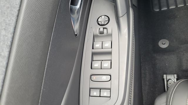 Peugeot 308 SW Hybrid 145 Allure FL*LED*Navi*Shzg*PDC*360*ACC*TotWi 