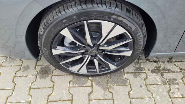 Peugeot 308 SW Hybrid 145 Allure FL*LED*Navi*Shzg*PDC*360*ACC*TotWi 
