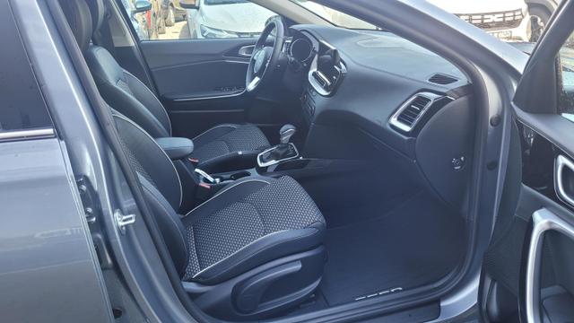 Kia Ceed Gold 1.5 AT*LED*Navi*Shzg*Lhzg*PDC*Cam*17Zoll* 