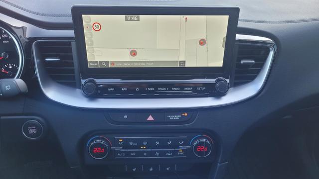 Kia Ceed Gold 1.5 AT*LED*Navi*Shzg*Lhzg*PDC*Cam*17Zoll* 