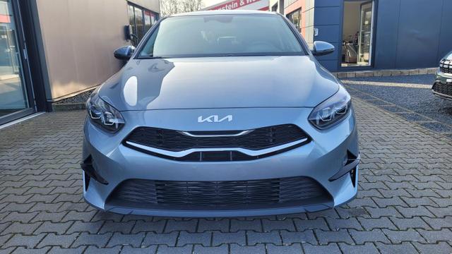 Kia Ceed Gold 1.5 *LED*Navi*Shzg*Lhzg*PDC*Cam*17Zoll* 