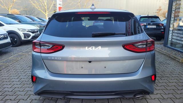 Kia Ceed Gold 1.5 *LED*Navi*Shzg*Lhzg*PDC*Cam*17Zoll* 