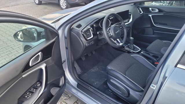 Kia Ceed Gold 1.5 *LED*Navi*Shzg*Lhzg*PDC*Cam*17Zoll* 