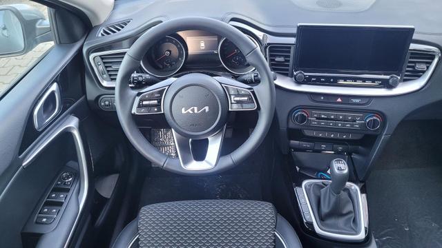 Kia Ceed Gold 1.5 *LED*Navi*Shzg*Lhzg*PDC*Cam*17Zoll* 