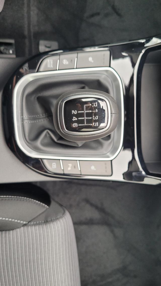 Hyundai i30 Familiy HB Family*Navi*LED*Shzg*Lhzg*PDC*Cam*16Zoll* 