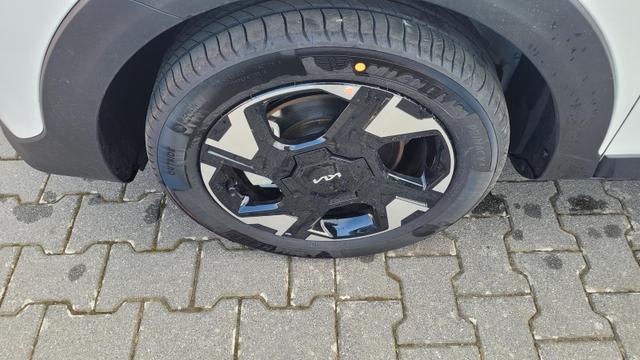 Kia Stonic Spin FL*Navi*Shzg*Lhzg*PDCv+h*Cam*16Zoll* 