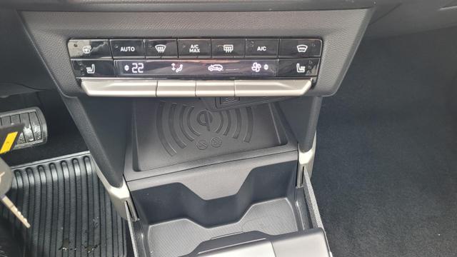 Opel Frontera Ultimate 1.2 107 kW Ultimate*7Sitze*LED*Navi*Shzg*PDC*Cam* 