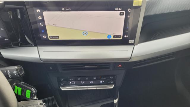 Opel Frontera Ultimate 1.2 107 kW Ultimate*LED*Navi*Shzg*BFS*PDC*Cam*17" 