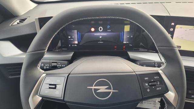 Opel Frontera Ultimate 1.2 107 kW Ultimate*LED*Navi*Shzg*BFS*PDC*Cam*17" 