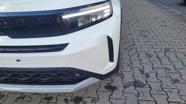Opel Frontera GS 1.2 107 kW GS*LED*Navi*Shzg*BFS*PDC*Cam*17" 