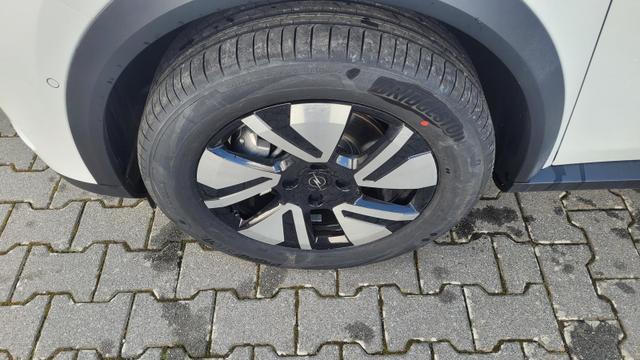 Opel Frontera GS 1.2 107 kW GS*LED*Navi*Shzg*BFS*PDC*Cam*17" 