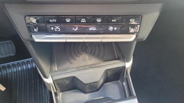 Opel Frontera Ultimate 1.2 107 kW Ultimate*7Sitze*LED*Navi*Shzg*PDC*Cam* 