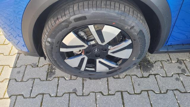 Opel Frontera Ultimate 1.2 107 kW Ultimate*7Sitze*LED*Navi*Shzg*PDC*Cam* 