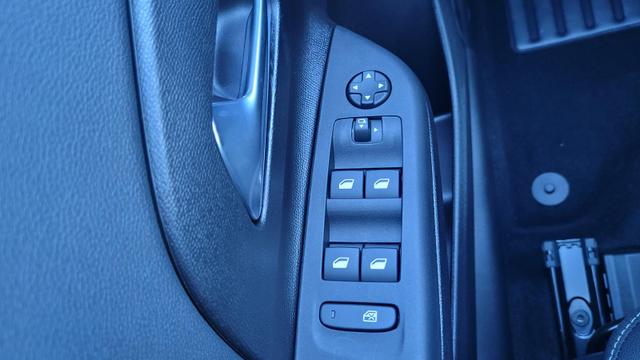 Opel Corsa GS GS*LED*Navi*Shzg*Lhzg*PDC*Cam*ACC*17" 