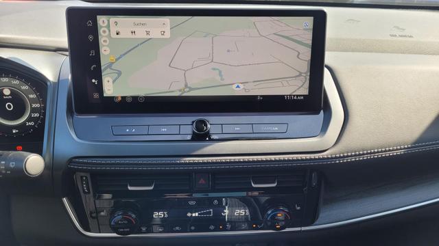 Nissan Qashqai Tekna 4x4 4x4*Navi*LED*PDach*Leder*Shzg*BFS* 