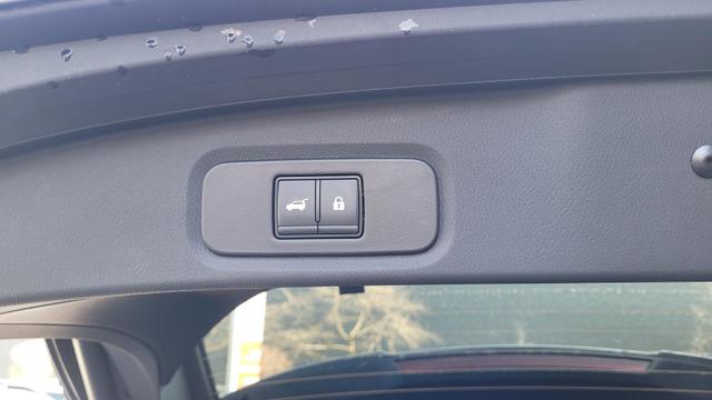 Nissan Qashqai Tekna 4x4 4x4*Navi*LED*PDach*Leder*Shzg*BFS* 