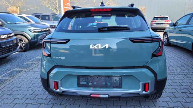 Kia Stonic Silver AT*Navi*Shzg*Lhzg*PDCv+h*Cam*16Zoll*LED 