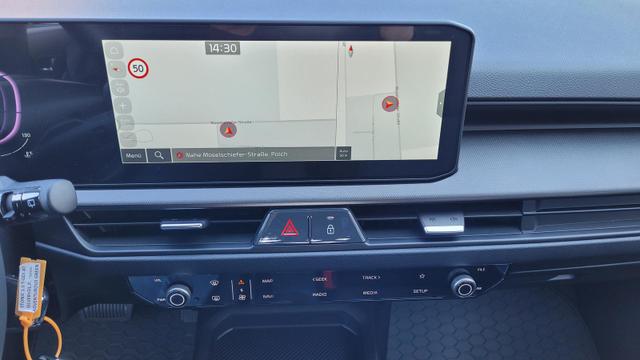 Kia Stonic Silver AT*Navi*Shzg*Lhzg*PDCv+h*Cam*16Zoll*LED 