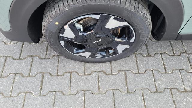Kia Stonic Exclusive FL*LED*Navi*Shzg*PDCv+h*Cam*16" 