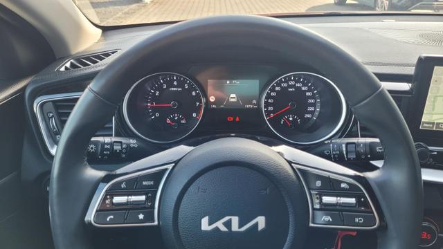 Kia Ceed Sportswagon Gold SW 1.5*Navi*Shzg*Lhzg*PDC*Cam*16Zoll*ACA* 